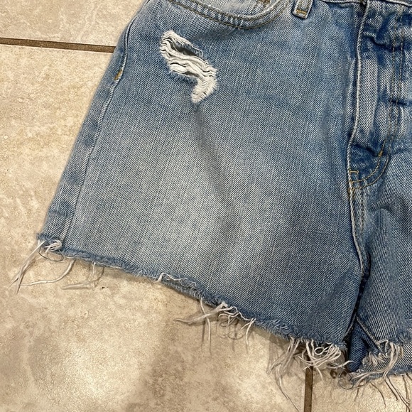 Urban Outfitters BDG High Rise Girlfriend Destroyed Shorts 26 - Picture 5 of 8